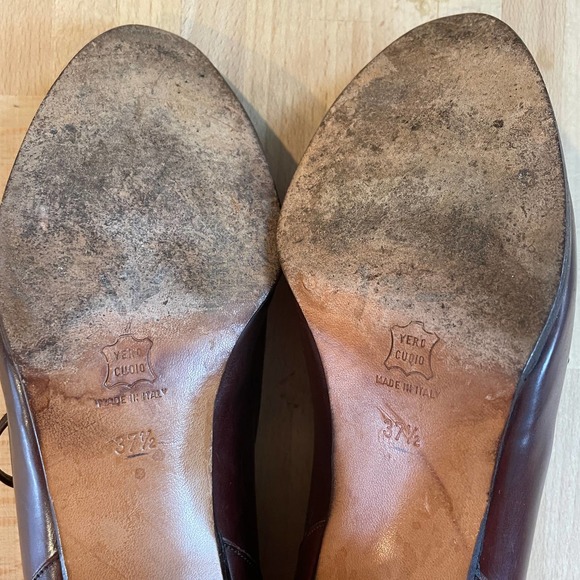 Vintage 80s Leather Lace-Ups with Shapely Stacked Heels - Picture 10 of 11